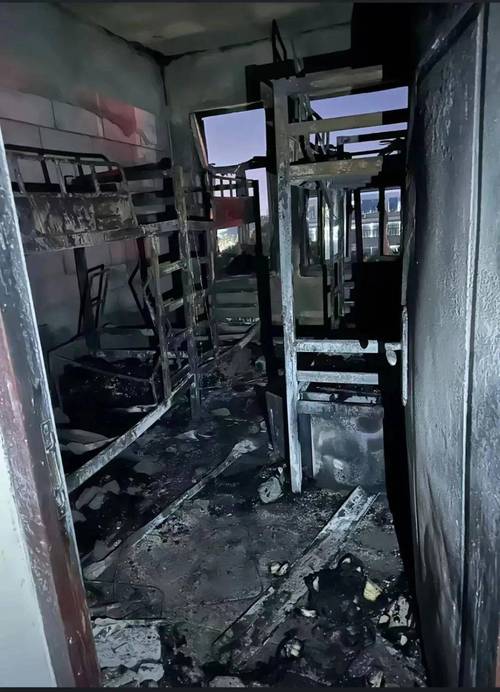 大学宿舍楼突发火灾;大学宿舍楼突发火灾怎么办