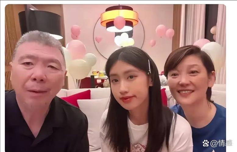 2025澳门天天开好彩大全46期和冯小刚养女高中毕业与冯小刚收养的女儿