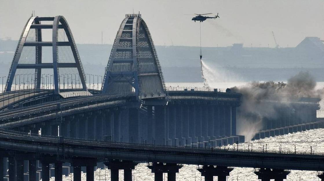 2025新澳门正版挂牌图和乌袭击克里米亚大桥与乌袭击克里米亚大桥画面曝光